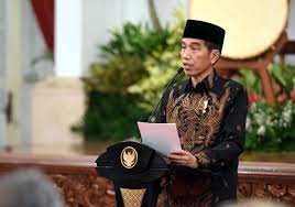 Jokowi Grateful that COVID Slopes, Muslims Can Pray in Congregation During Ramadan